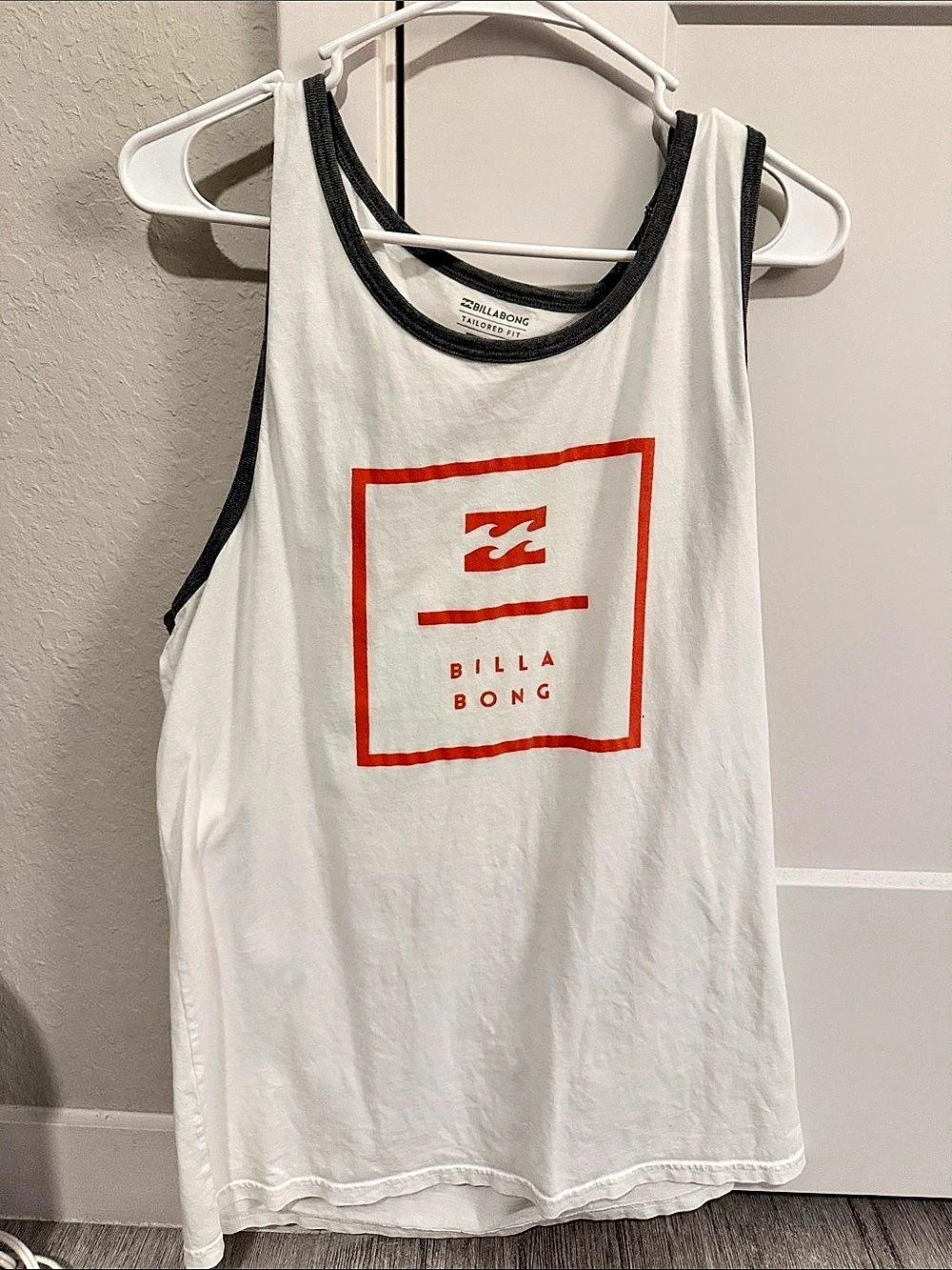 Billabong Logo Tank Top in White Like New